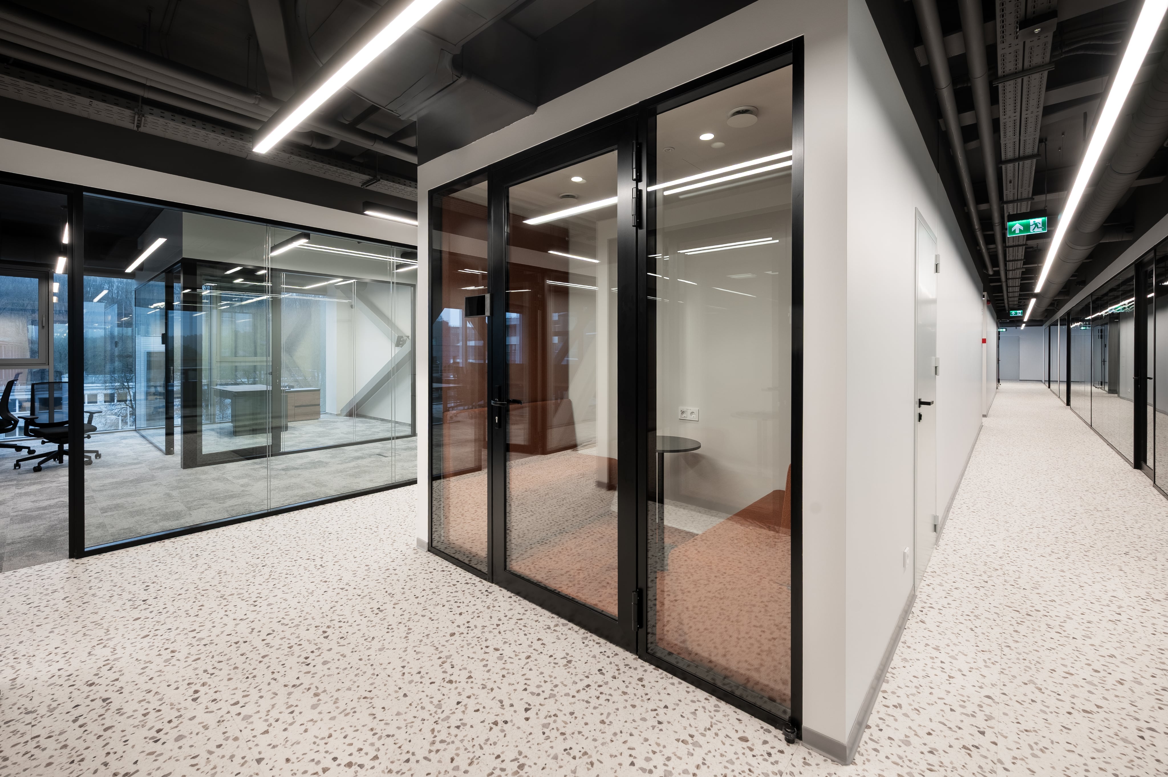 Stiklo sprendimų gamyba ir montavimas